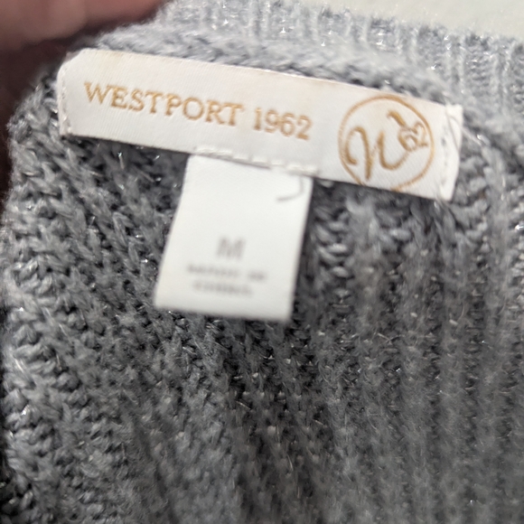 Westport Gray V-Neck Sweater with Cable Knit Design - Picture 4 of 5